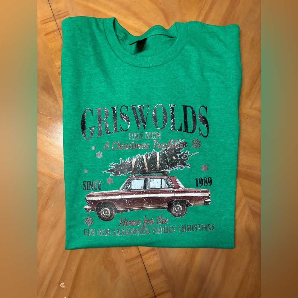 AFTER HOLIDAY NEW Christmas Green Griswalds T-Shirt